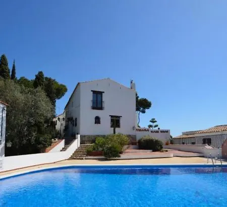 Sleeps 6 Pool *