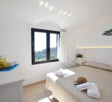 Sleeps 6 Pool Begur