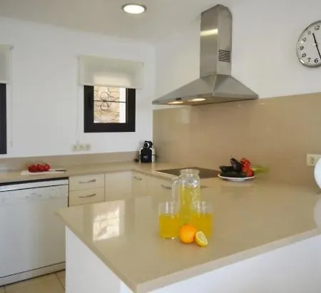 Villa Sleeps 6 Pool Begur