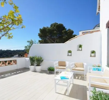 Villa Sleeps 6 Pool
